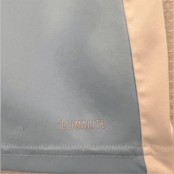 Adidas Tee size M (10/12) - Picture 11 of 13